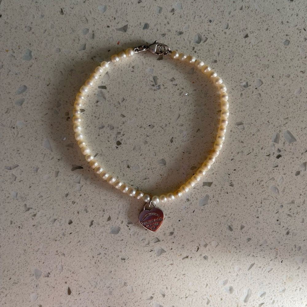 Authentic Tiffany & Co Return to Tiffany Pearl Bracelet
